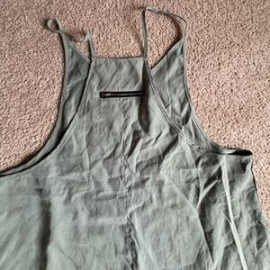 Green jumper with Zipper Detail